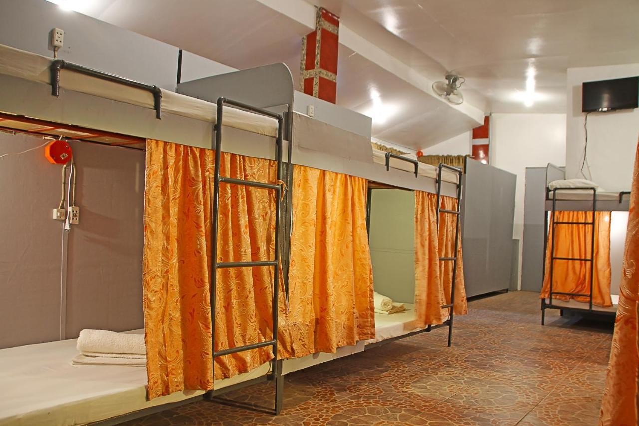 Mario'S Travellers Inn Coron Dış mekan fotoğraf