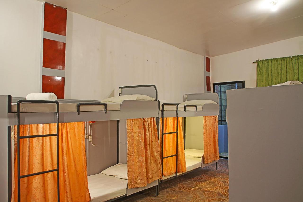Mario'S Travellers Inn Coron Dış mekan fotoğraf