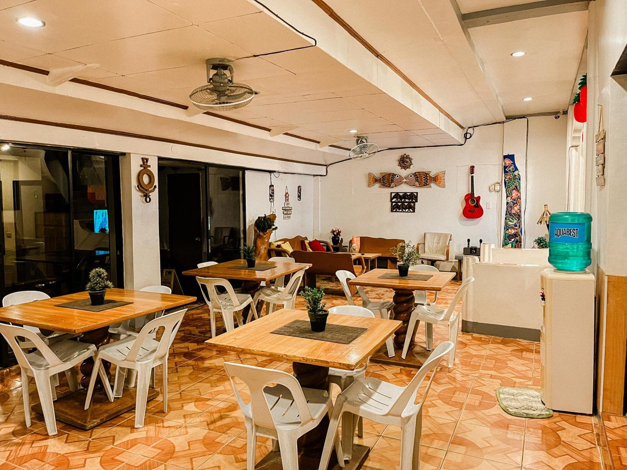 Mario'S Travellers Inn Coron Dış mekan fotoğraf