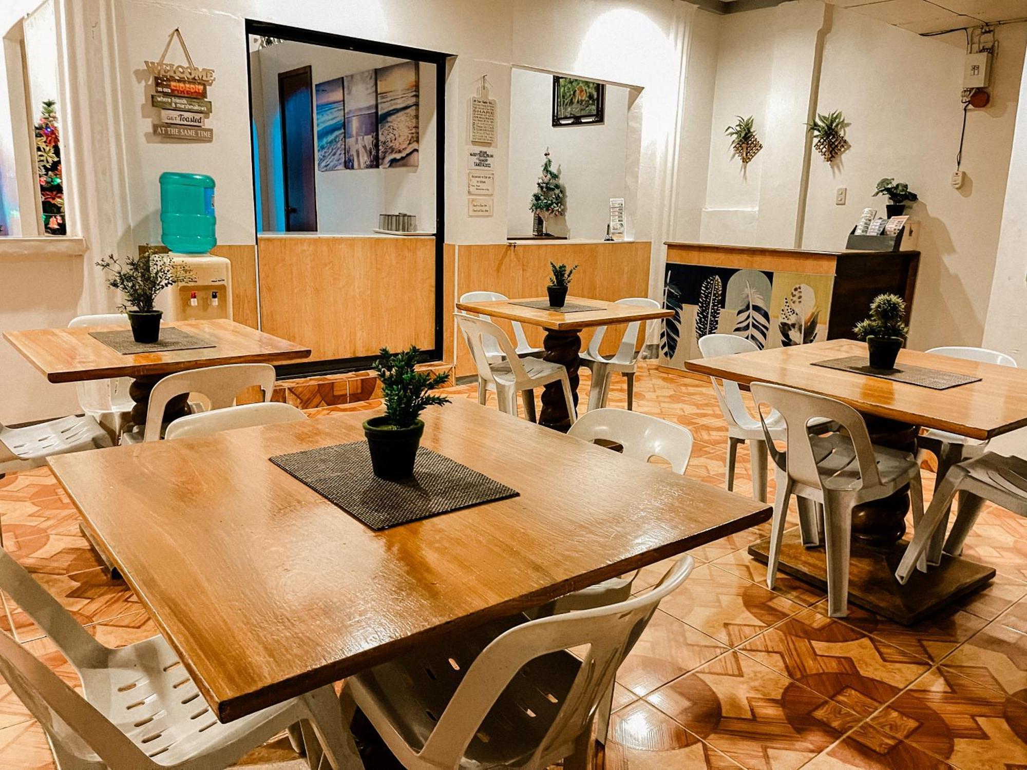 Mario'S Travellers Inn Coron Dış mekan fotoğraf