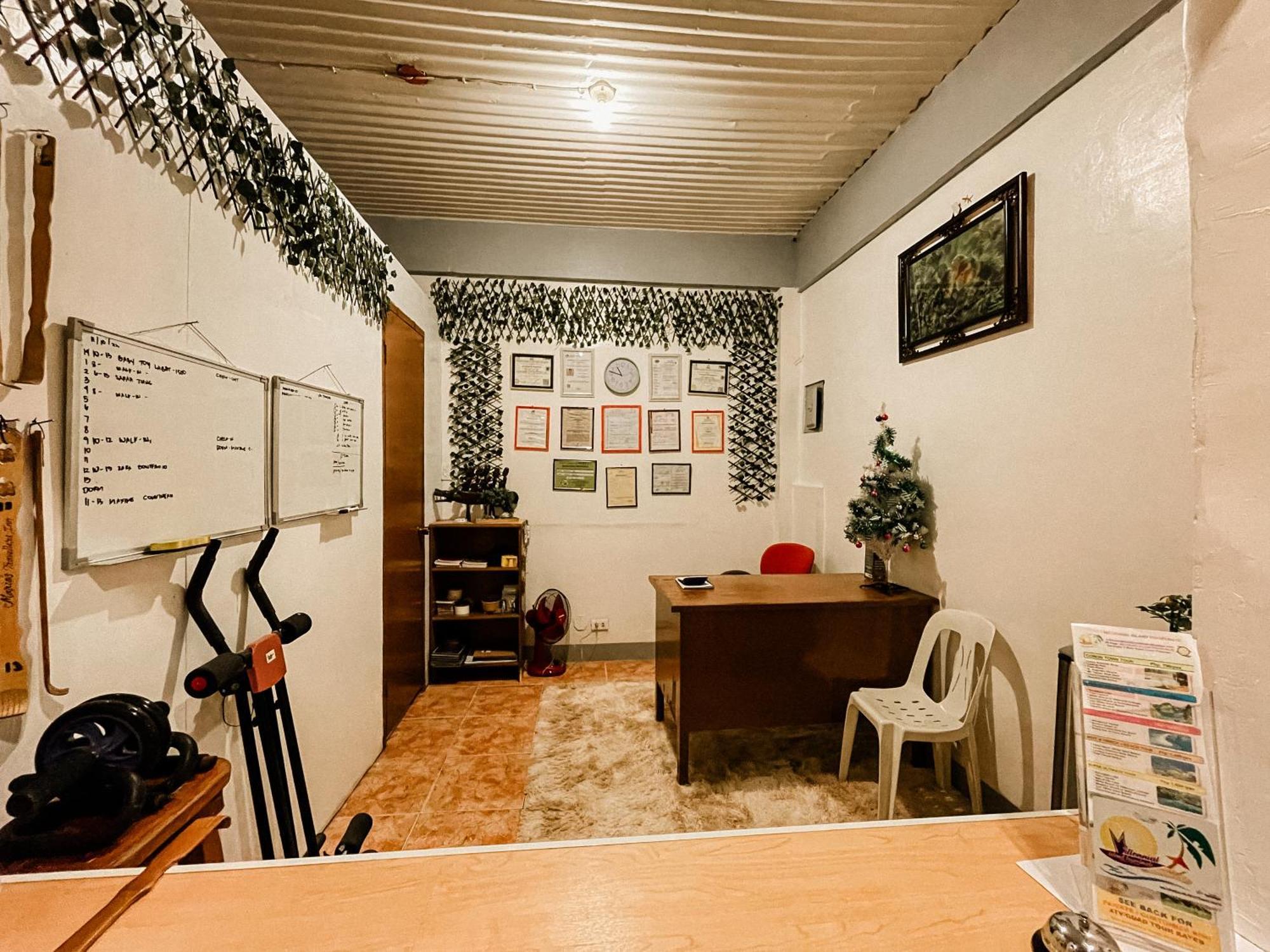 Mario'S Travellers Inn Coron Dış mekan fotoğraf